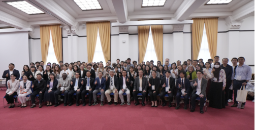 燕之屋受邀出席第四屆生物活性肽國際研討會